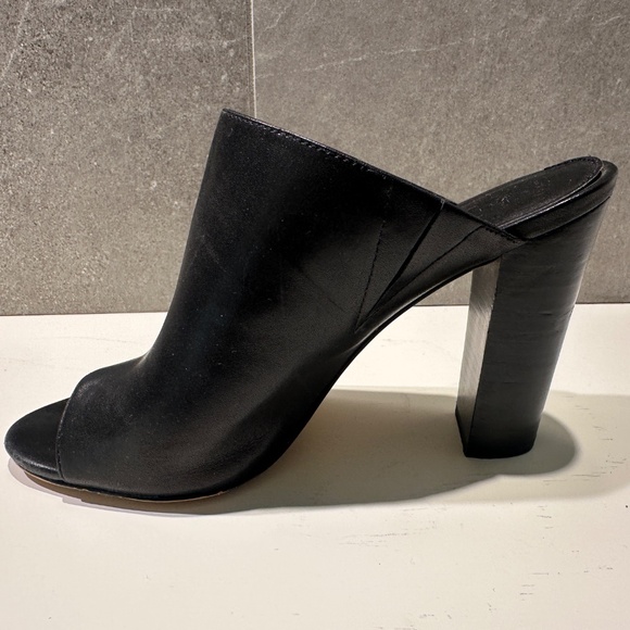 Vince Camuto mules - Picture 2 of 7